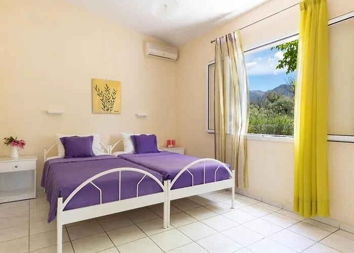 Amorossa With Garden View & Shared Pool By Konnect, Corfu *