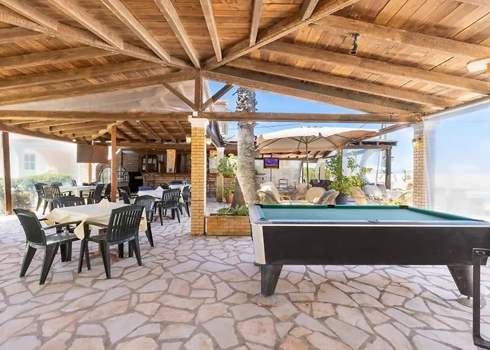 Apartament Amorossa With Garden View & Shared Pool By Konnect, Corfu