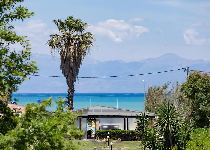 Amorossa With Garden View & Shared Pool By Konnect, Corfu *
