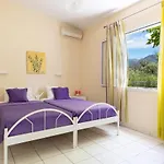 Amorossa With Garden View & Shared Pool By Konnect, Corfu *