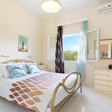 Apartament Amorossa With Garden View & Shared Pool By Konnect, Corfu