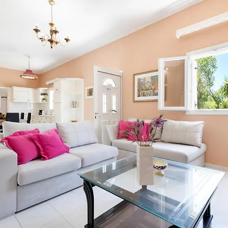 Amorossa With Garden View & Shared Pool By Konnect, Corfu Apartament *