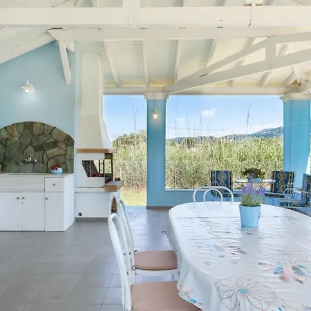 Amorossa With Garden View & Shared Pool By Konnect, Corfu Διαμέρισμα Ρόδα