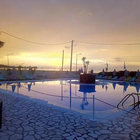 Daire Amorossa With Garden View & Shared Pool By Konnect, Corfu Roda (Corfu)